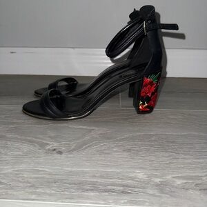 Kenneth Cole Reaction Black Heels with Red Floral Design